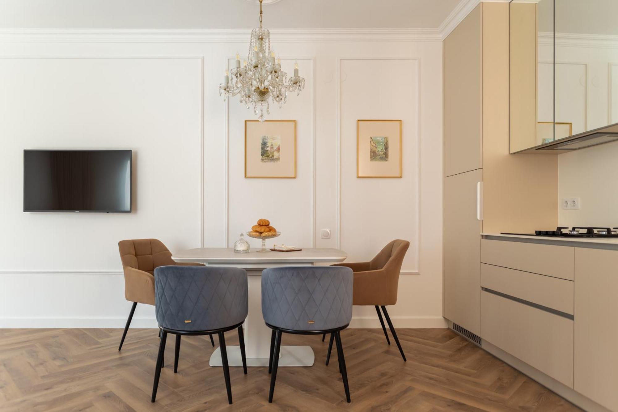 "M&D Apartmentslviv" Ultra Lux Rynok Square, 6Person Exterior photo