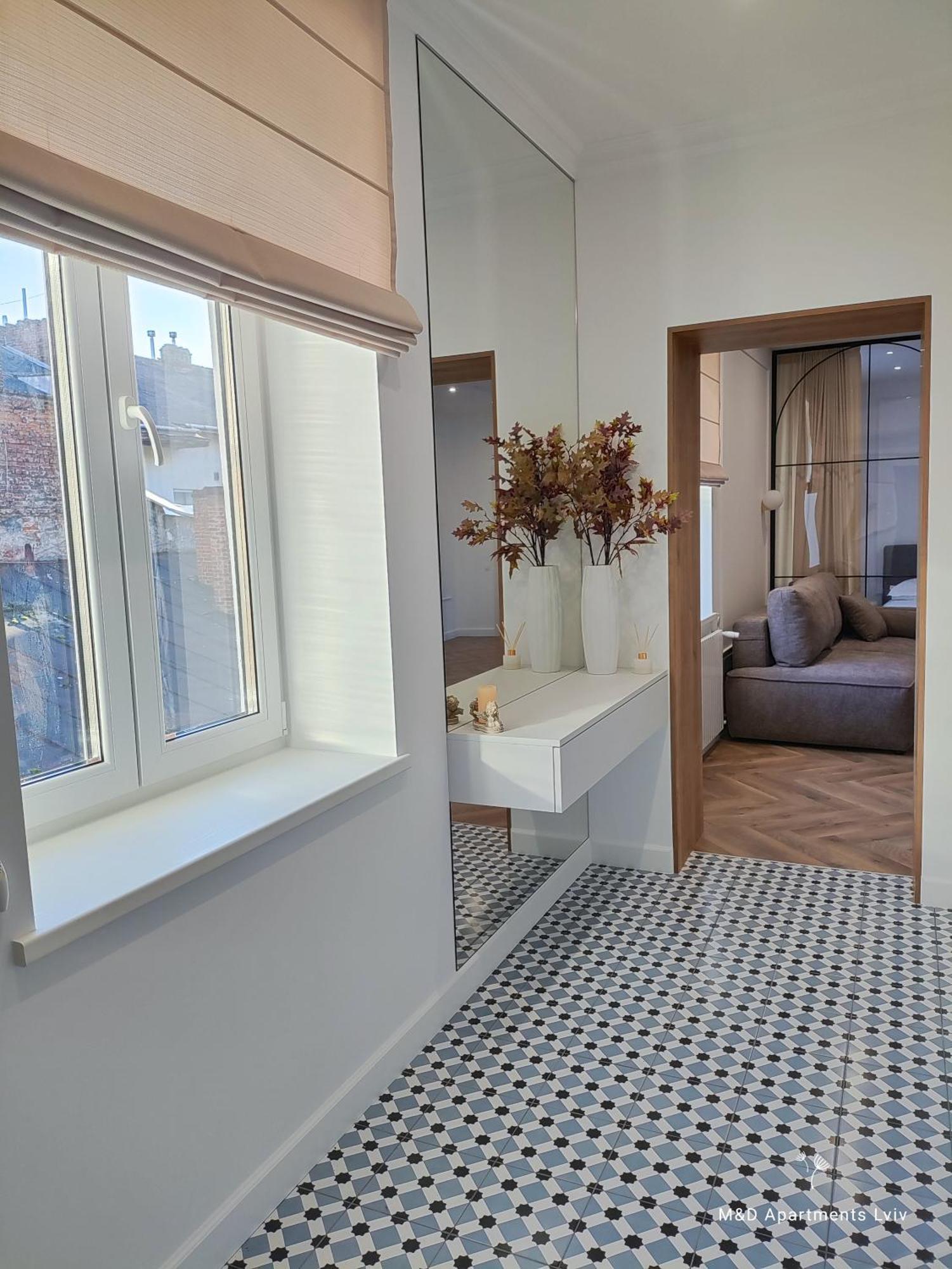 "M&D Apartmentslviv" Ultra Lux Rynok Square, 6Person Exterior photo